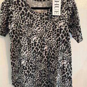 HUE Women’Leopard Print High/Low Knit Top - Black and Gray Size XS. New With Tag